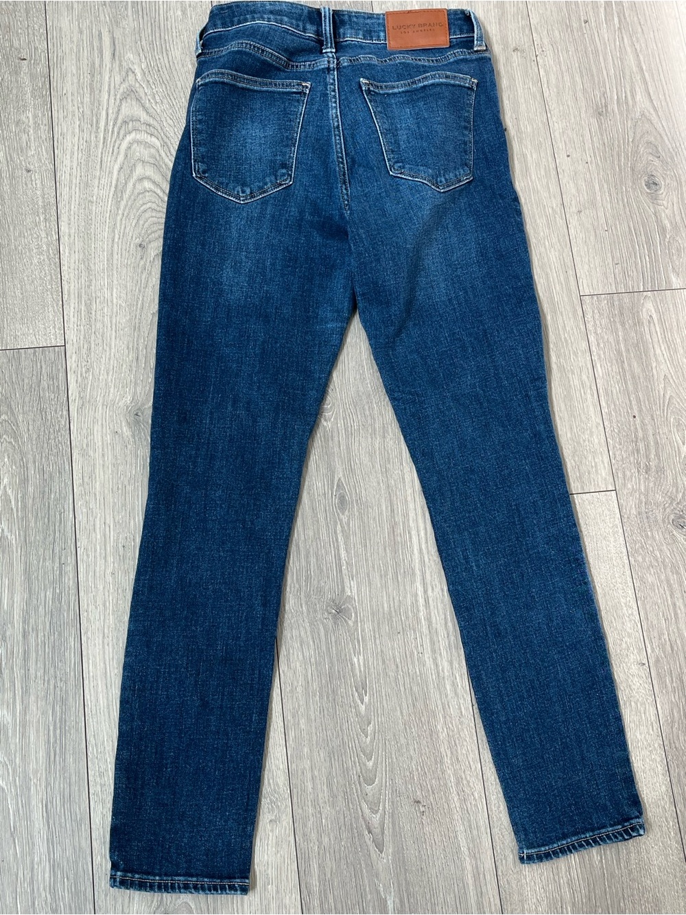Lucky Brand Women’s Skinny Jeans in Dark Blue Denim